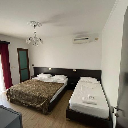 Centre Hotel Berat Exterior photo