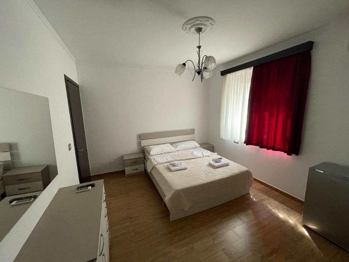 Centre Hotel Berat Exterior photo
